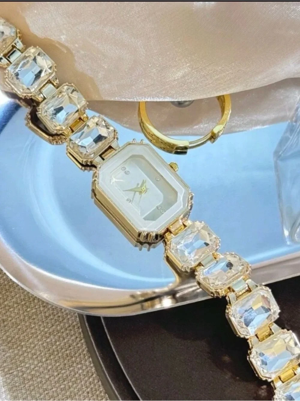 Elegant Gold Crystal Bracelet Watch | Sparkle Statement Women’s Watch